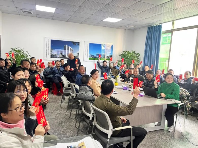 082545_556206_gsdt.jpg 082545_556206_gsdt.jpg