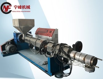 PET塑料造粒机的图片