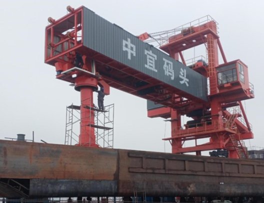 ?500t/h)浮式圆弧轨道式装船机的图片