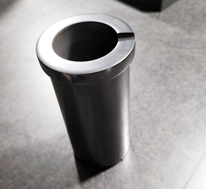 耐高温石墨坩埚的图片