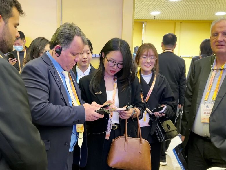 090354_809216_gsdt.jpg 090354_809216_gsdt.jpg