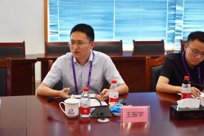 141731_407722_gsdt.jpg 141731_407722_gsdt.jpg