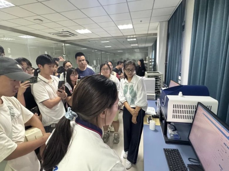 081706_751142_gsdt.jpg 081706_751142_gsdt.jpg