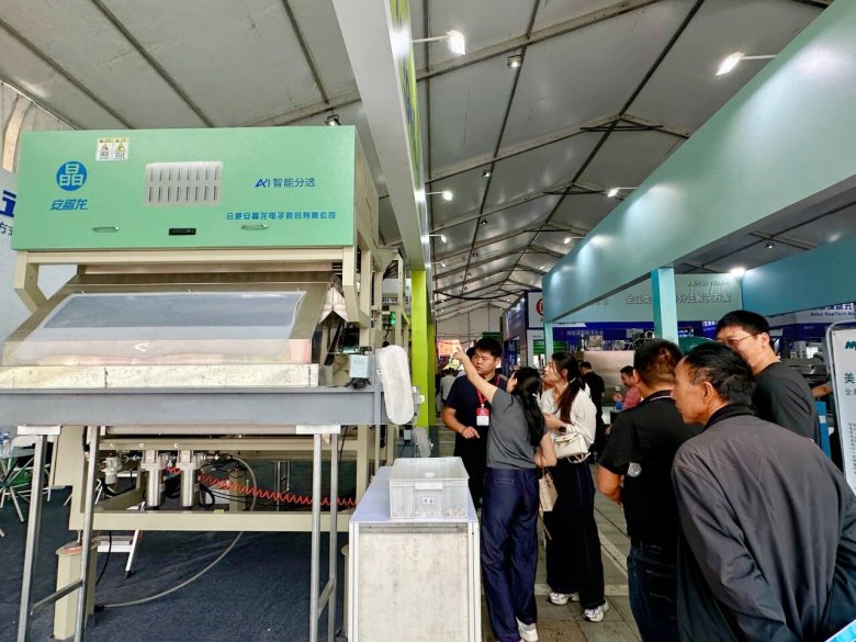 082106_925105_gsdt.jpg 082106_925105_gsdt.jpg