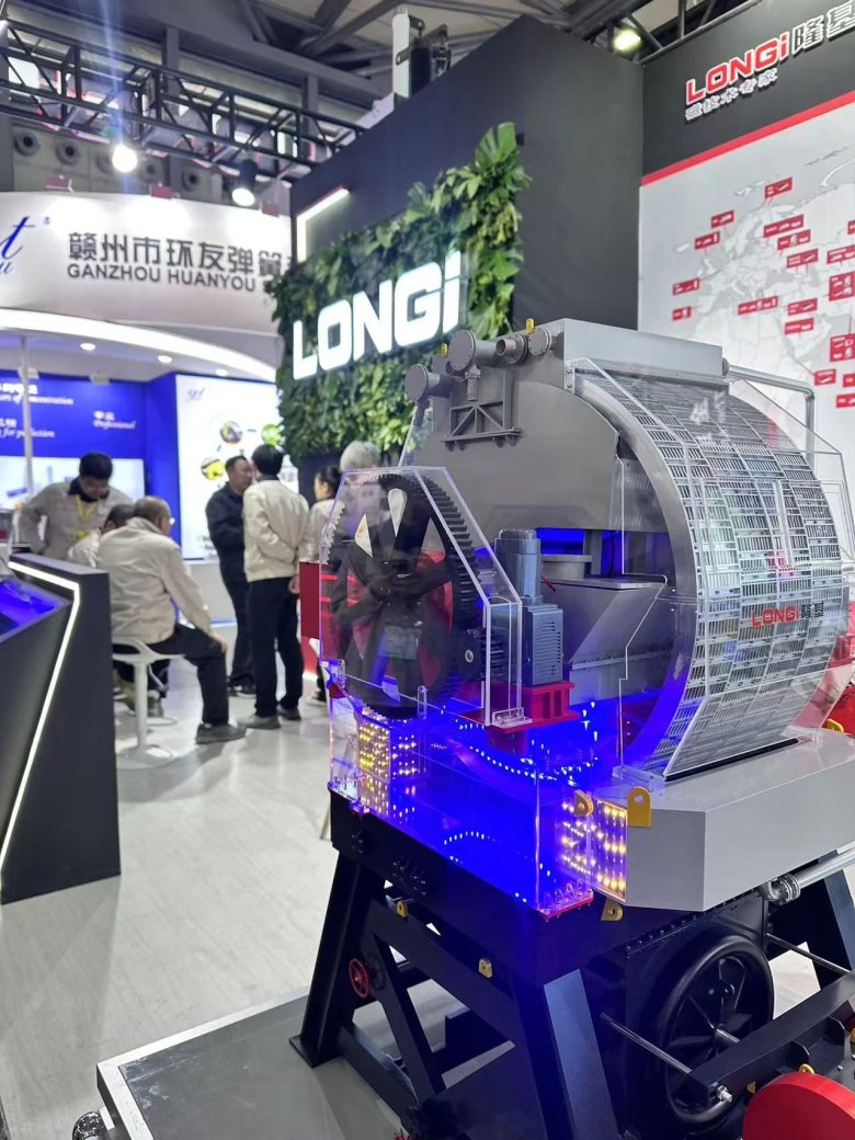 082046_188114_gsdt.jpg 082046_188114_gsdt.jpg