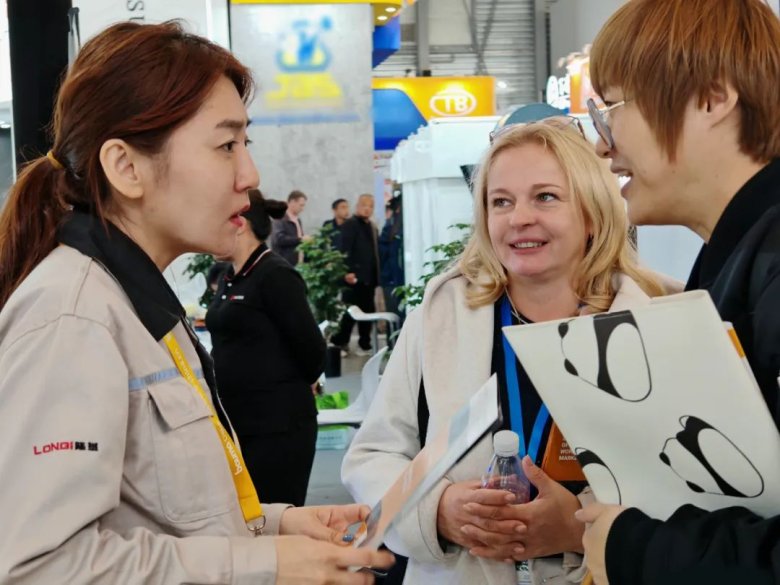 082357_383811_gsdt.jpg 082357_383811_gsdt.jpg