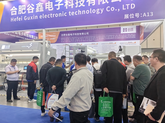 2504256.jpg 2504256.jpg