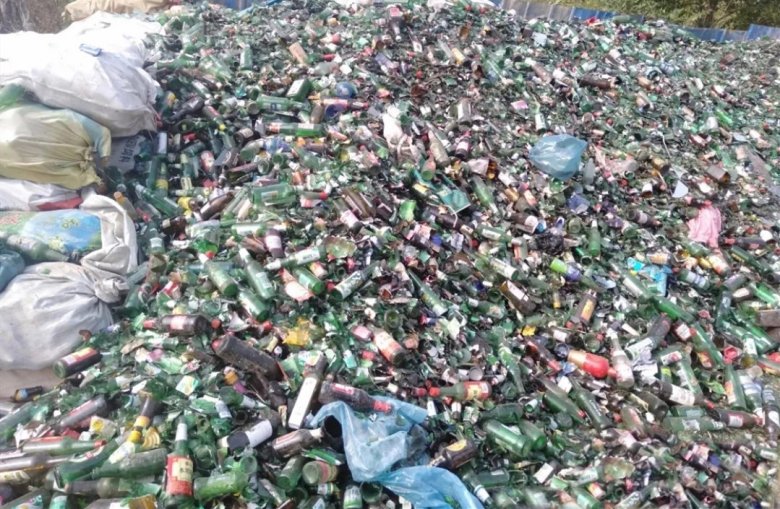 111927_584610_jswz.jpg 沃尔光电废玻璃色选机4_副本.jpg