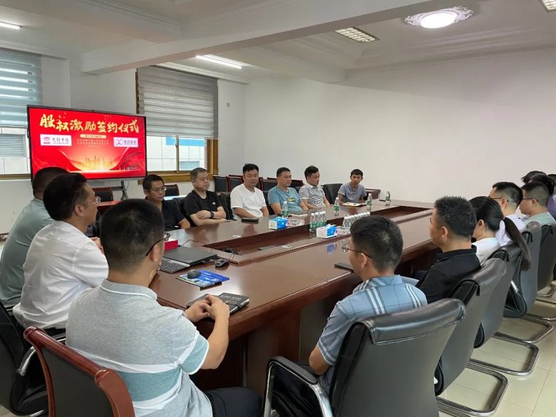 113611_835503_gsdt.jpg 113611_835503_gsdt.jpg