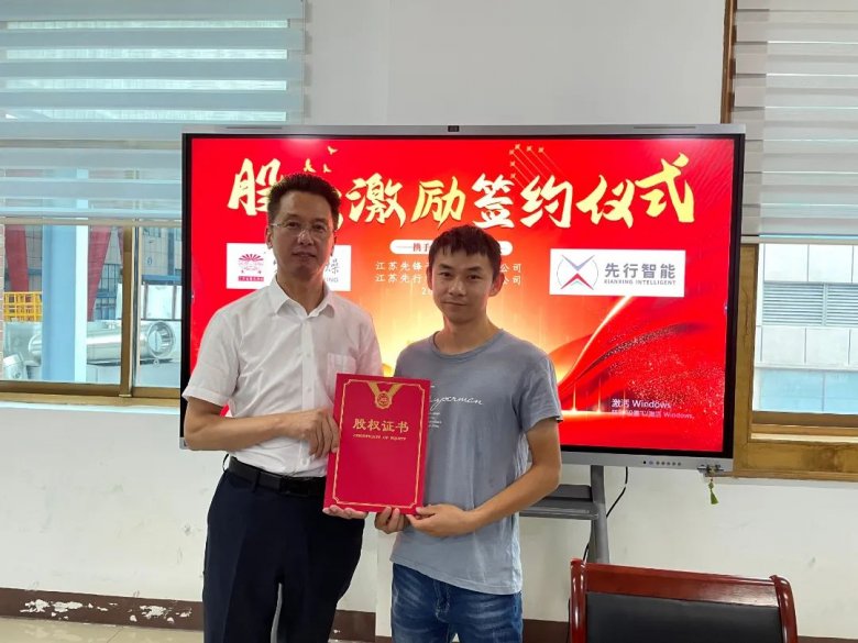 113703_812275_gsdt.jpg 113703_812275_gsdt.jpg