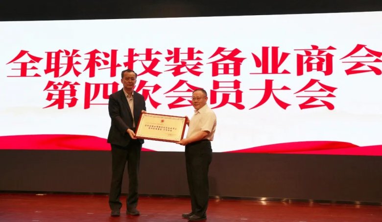 082305_299308_gsdt.jpg 082305_299308_gsdt.jpg