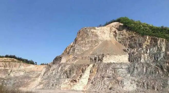 092722_571592_jswz.jpg 灰岩.jpg