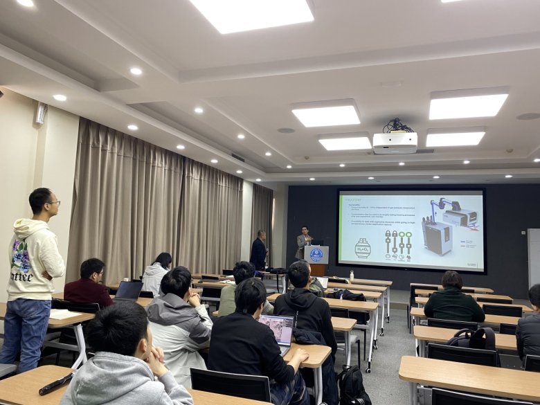 083249_963231_gsdt.png 083249_963231_gsdt.png