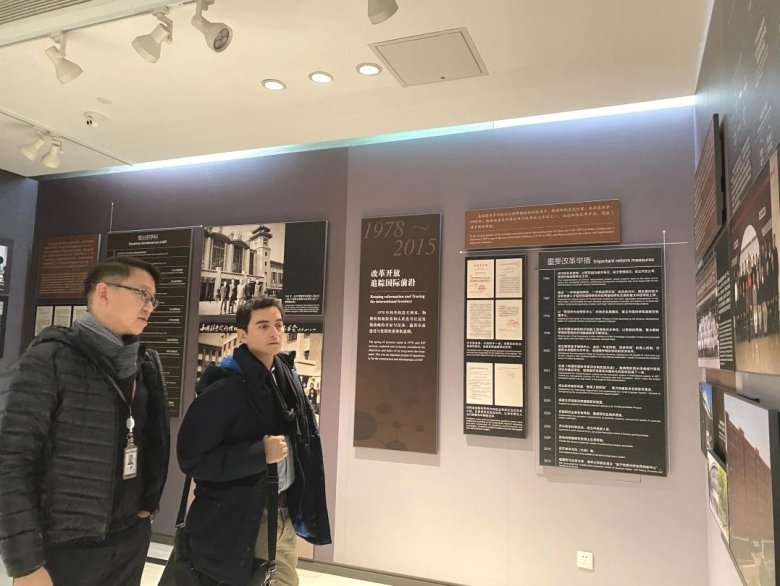 082847_395699_gsdt.jpg 082847_395699_gsdt.jpg