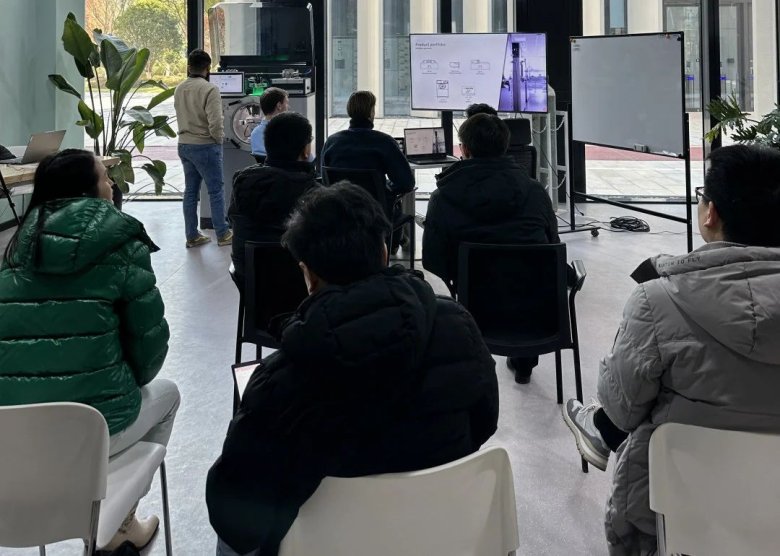 101151_024869_gsdt.jpg 101151_024869_gsdt.jpg