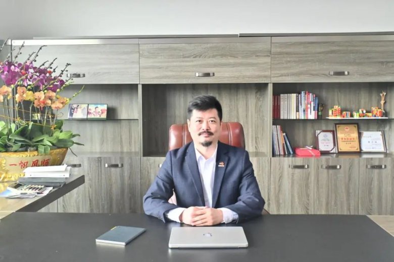 084148_800629_gsdt.jpg 084148_800629_gsdt.jpg