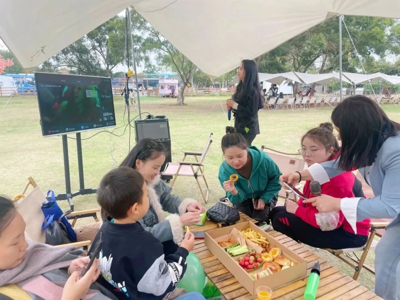 161714_548181_gsdt.jpg 161714_548181_gsdt.jpg