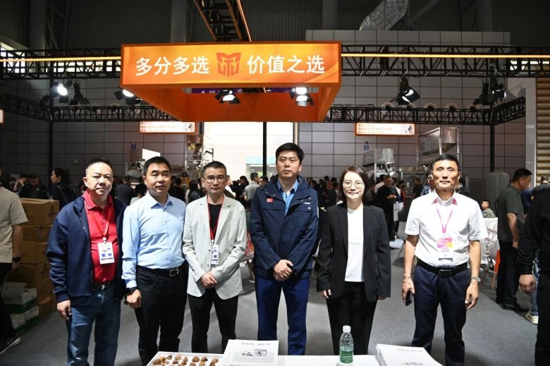 083757_770879_gsdt.jpg 083757_770879_gsdt.jpg