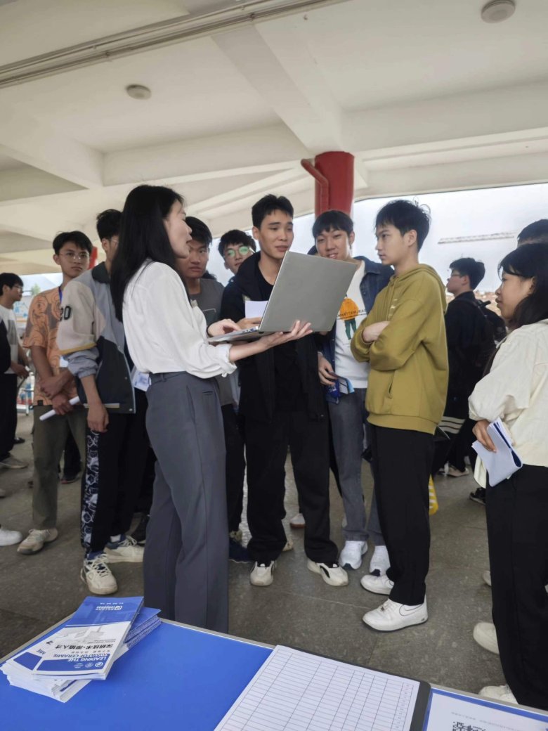 171625_334102_gsdt.jpg 171625_334102_gsdt.jpg