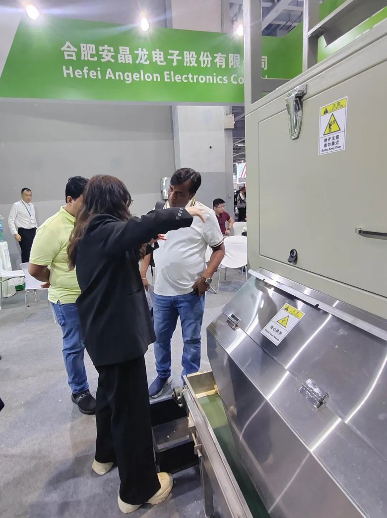 170743_955915_gsdt.jpg 170743_955915_gsdt.jpg