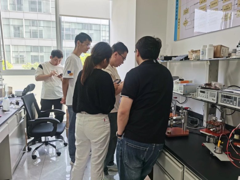 162347_525670_gsdt.jpg 162347_525670_gsdt.jpg