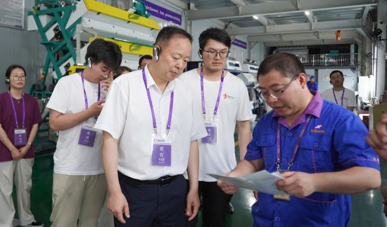 082108_158234_gsdt.jpg 082108_158234_gsdt.jpg