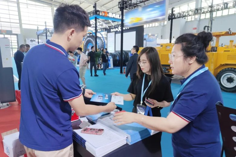 085733_753868_gsdt.jpg 085733_753868_gsdt.jpg