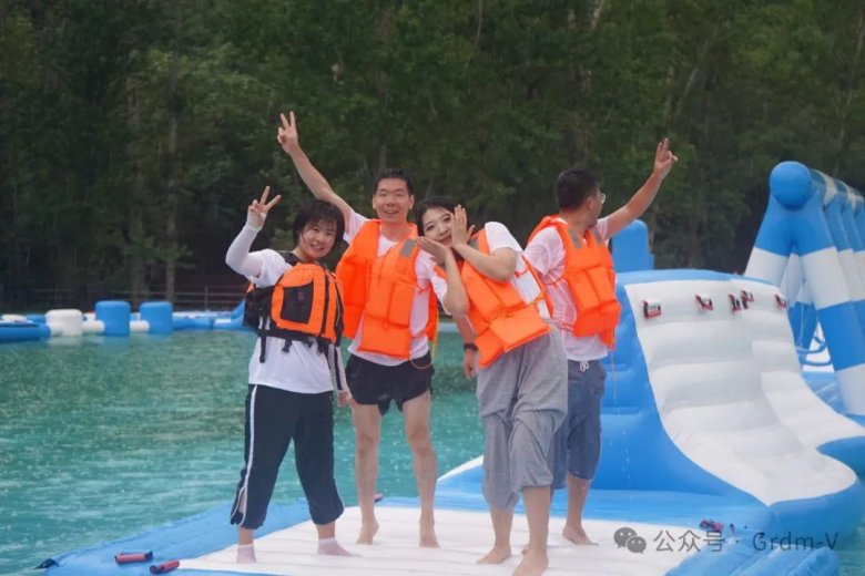 084113_726714_gsdt.jpg 084113_726714_gsdt.jpg