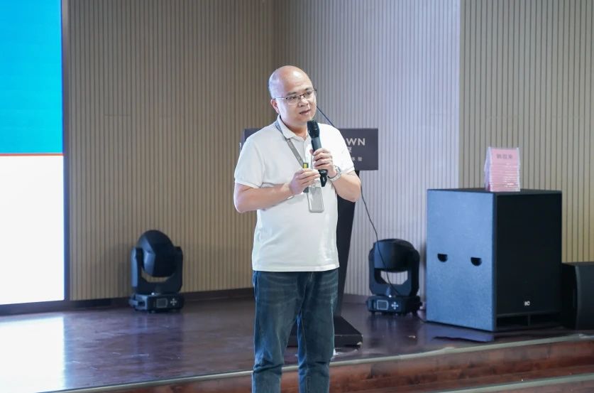 084401_004888_gsdt.jpg 084401_004888_gsdt.jpg