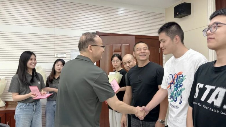 164156_378840_gsdt.jpg 164156_378840_gsdt.jpg