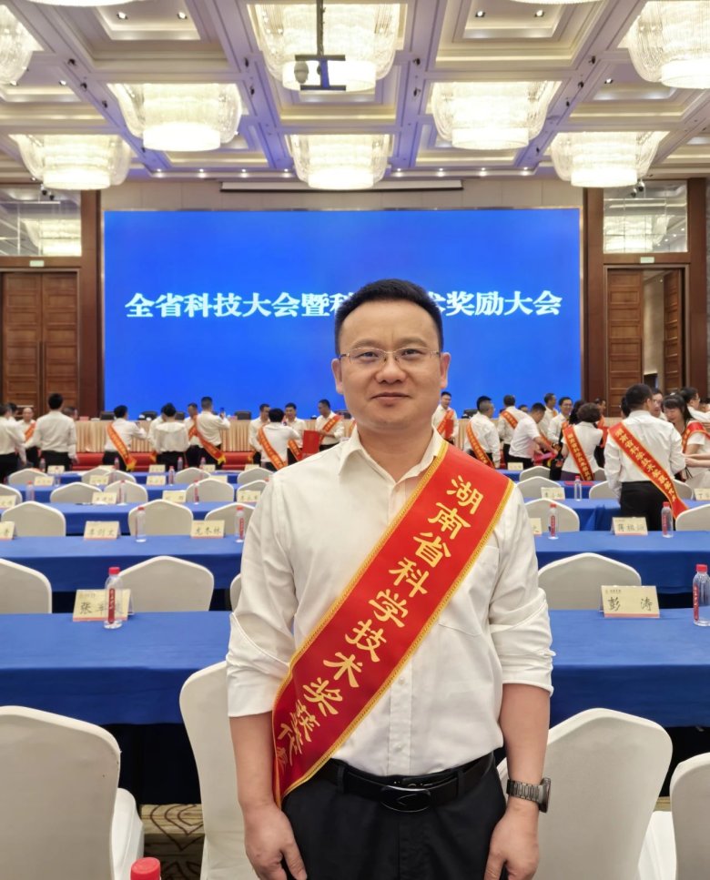 080725_179559_gsdt.jpg 080725_179559_gsdt.jpg