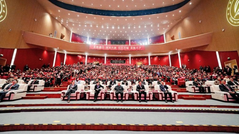 112204_032868_gsdt.jpg 112204_032868_gsdt.jpg