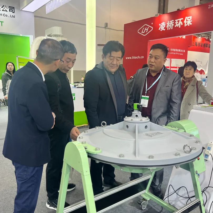 081755_163512_gsdt.jpg 081755_163512_gsdt.jpg