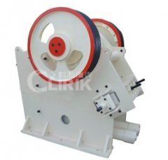 深腔细颚式破碎机的图?/></a></div> <div class=