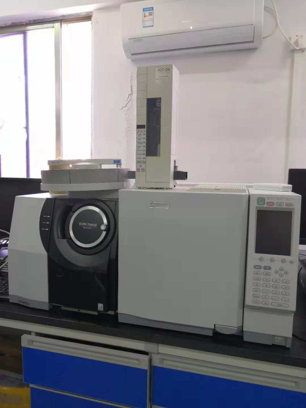 二手岛津GCMS-TQ8030三重四极杆气质联用仪的图?/></a></div> <div class=