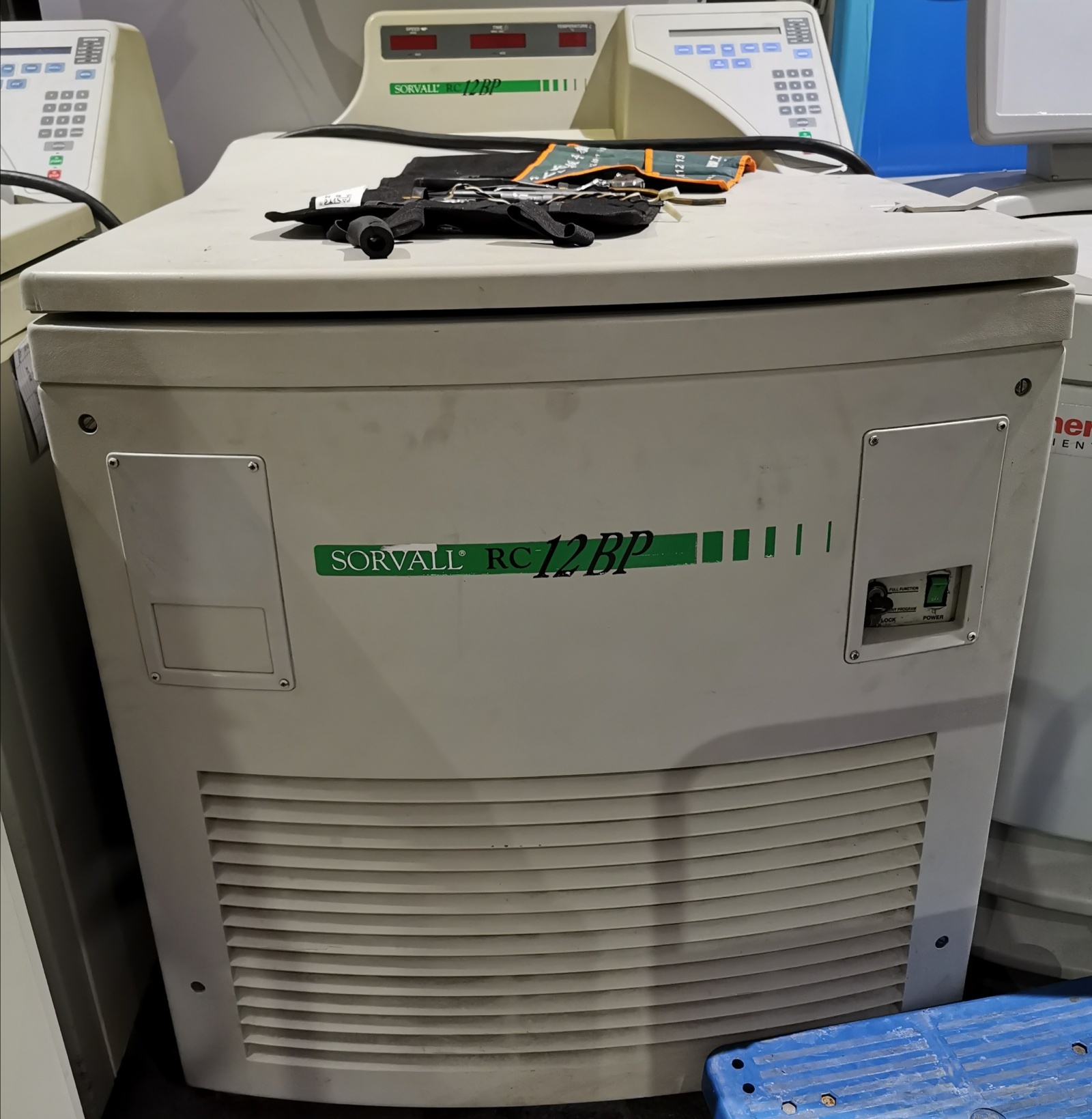 二手thermo冷冻离心机RC12BP的图?/></a></div> <div class=