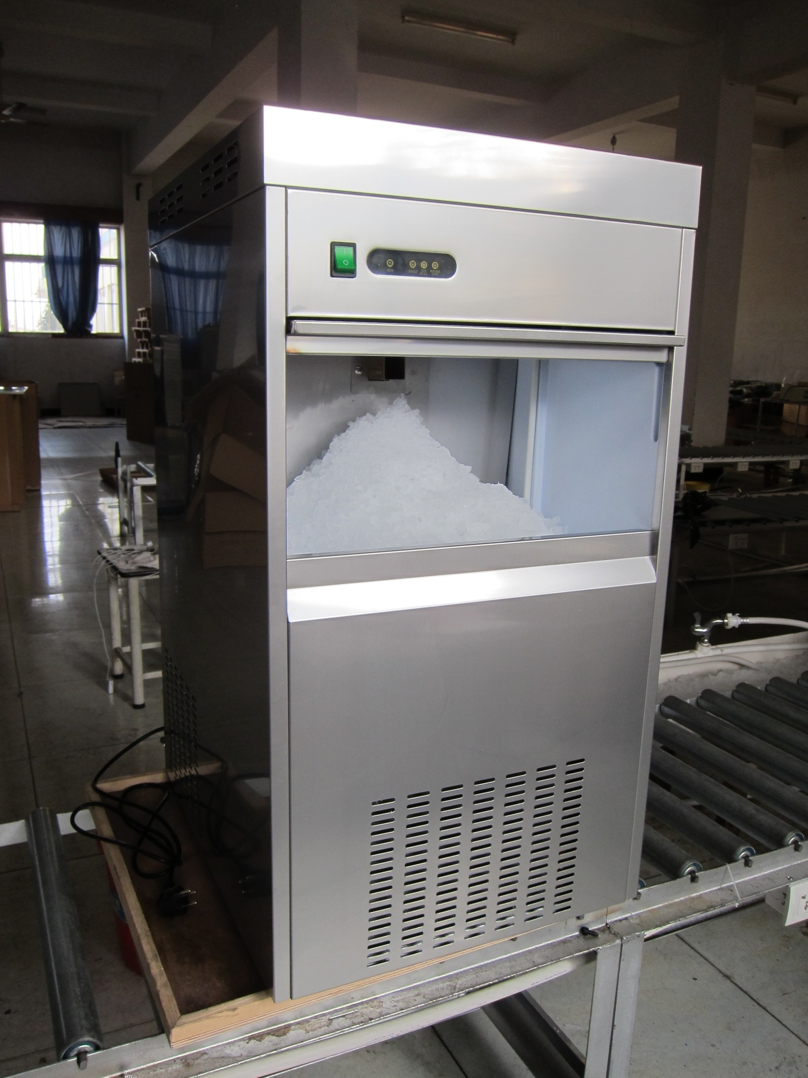 麦艾仕实验室常用制冷设备雪花制冰机IMS-40的图?/></a></div> <div class=