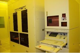 日本Nikon I线步进式光刻机NSR-I12的图?/></a></div> <div class=