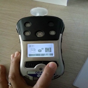 泵吸式PGM-2500 QRAE3四合一气体检测仪的图?/></a></div>              <div class=