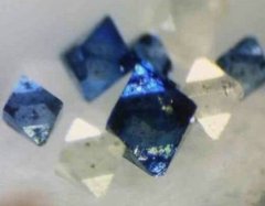 HPHT恒温法合成蓝色小钻石原石的图?/></a></div>              <div class=