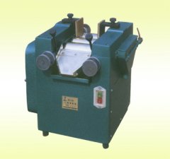 实验用三辊研磨机的图?/></a></div> <div class=