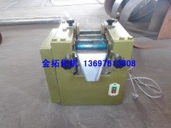 实验室三辊研磨机的图?/></a></div> <div class=