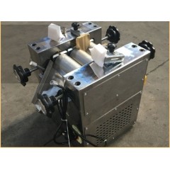 实验室三辊机的图?/></a></div> <div class=