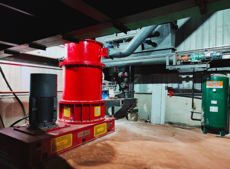 081302_508557_gsdt.jpg 蜂巢 ?.jpg