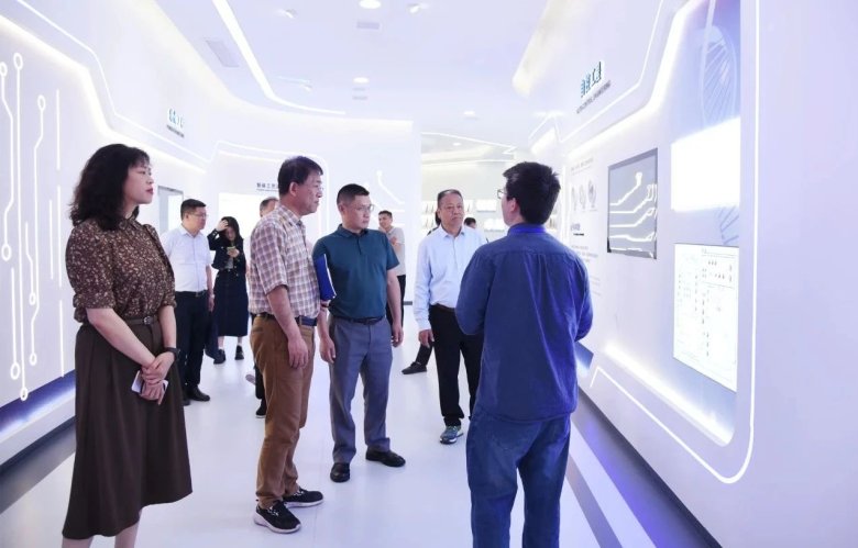 172030_047801_gsdt.jpg 172030_047801_gsdt.jpg